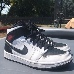 Jordan Shoes - Air Jordan 1 Reverse Black Toe Jordan Shoes - Air Jordan 1 Reverse Black Toe